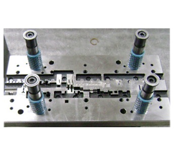 Stamping die